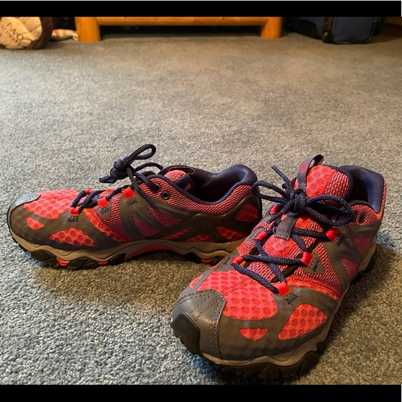 Merrell hiking shoes.  Women’s size 8 - Picture 5 of 7